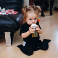 Pacifiers and Bottle Feeding - Early Speech